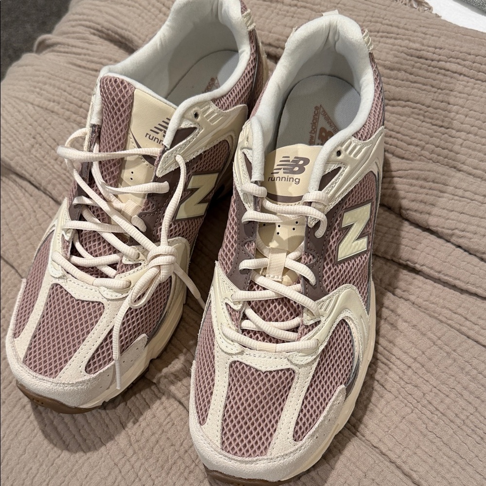 New Balance Dusty Pink and Cream Mesh Running Sneakers